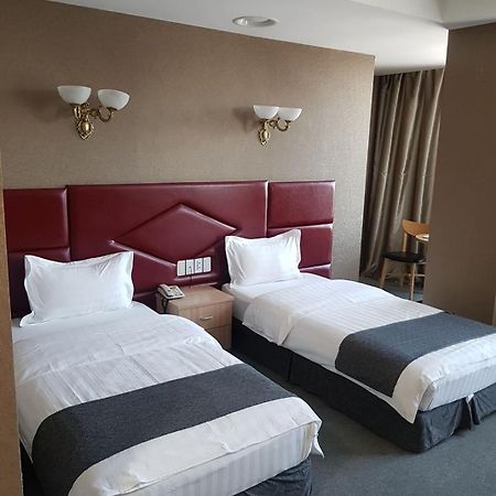 J Hotel Oulan-Bator Extérieur photo