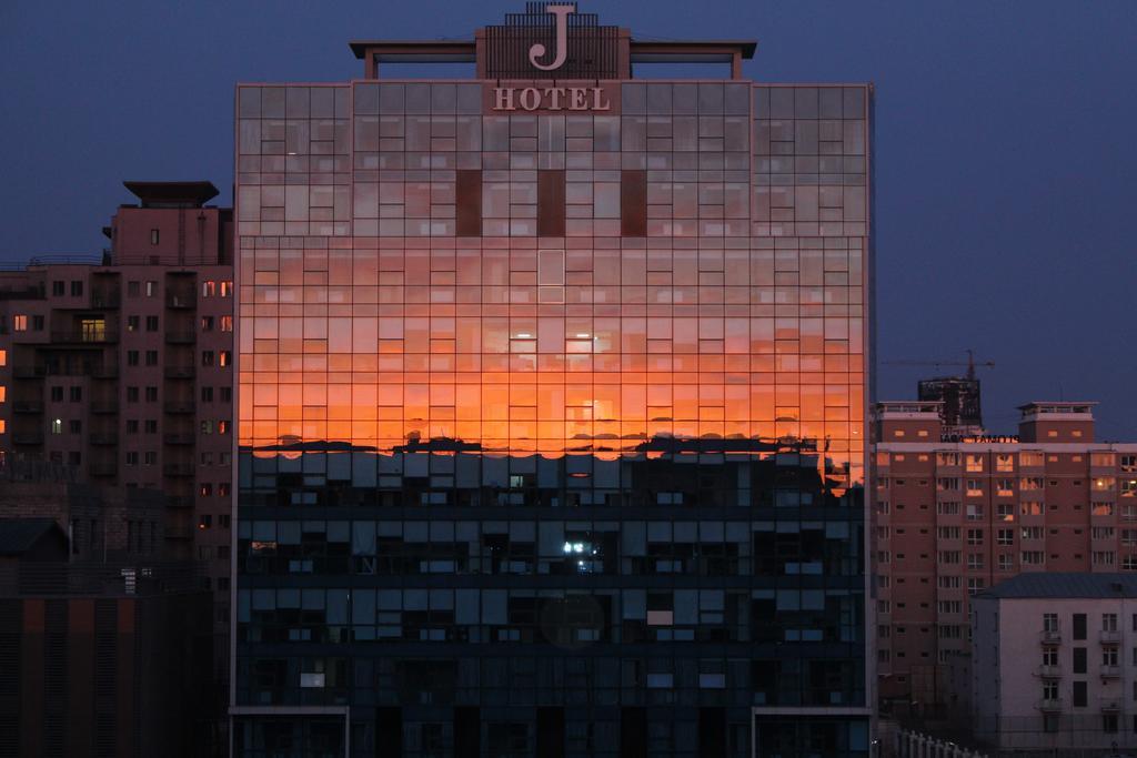 J Hotel Oulan-Bator Extérieur photo