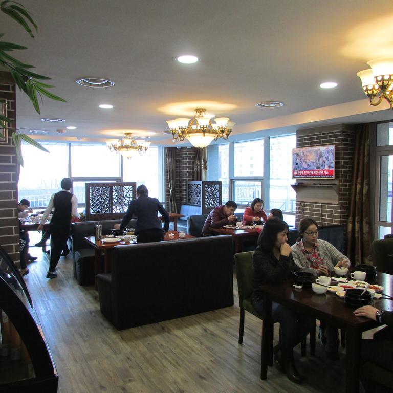J Hotel Oulan-Bator Extérieur photo