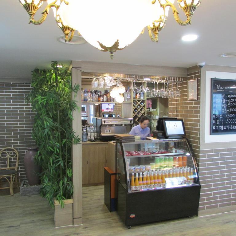 J Hotel Oulan-Bator Extérieur photo