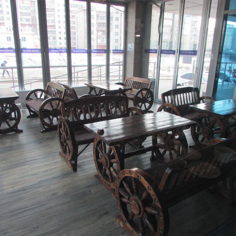 J Hotel Oulan-Bator Extérieur photo
