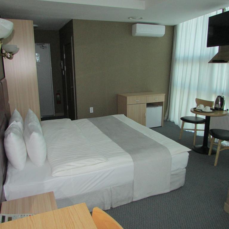 J Hotel Oulan-Bator Extérieur photo